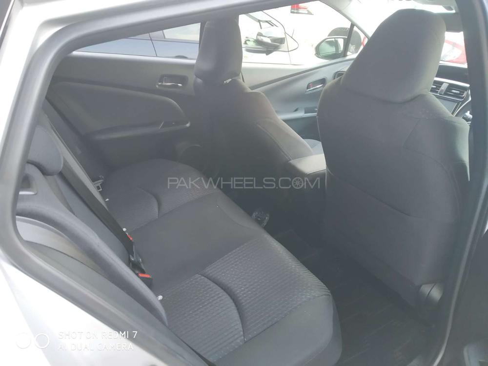 Toyota Prius 2016 for Sale in Lahore Toyota Prius 2016 for Sale in Lahore Image-10