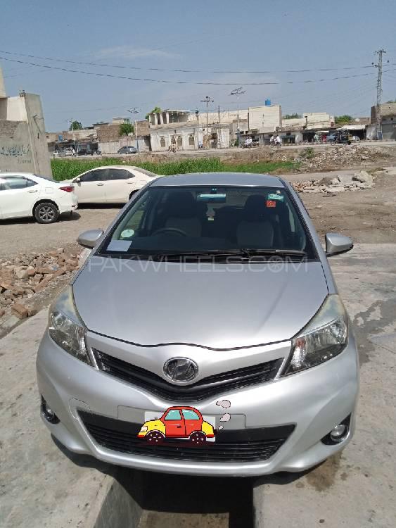 Toyota Vitz 2011 for Sale in Bannu Image-1