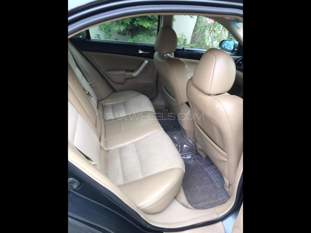 Honda Accord 2004 for Sale in Karachi Honda Accord 2004 for Sale in Karachi Image-4