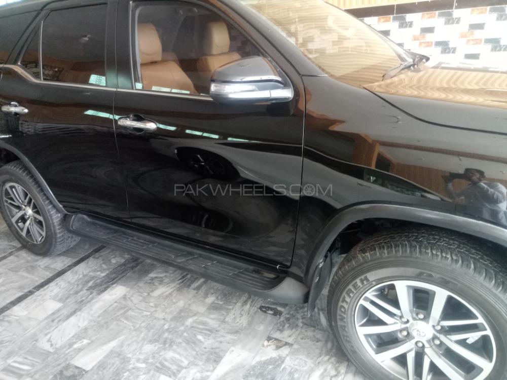 Toyota Fortuner 2018 for Sale in Sargodha Toyota Fortuner 2018 for Sale in Sargodha Image-5