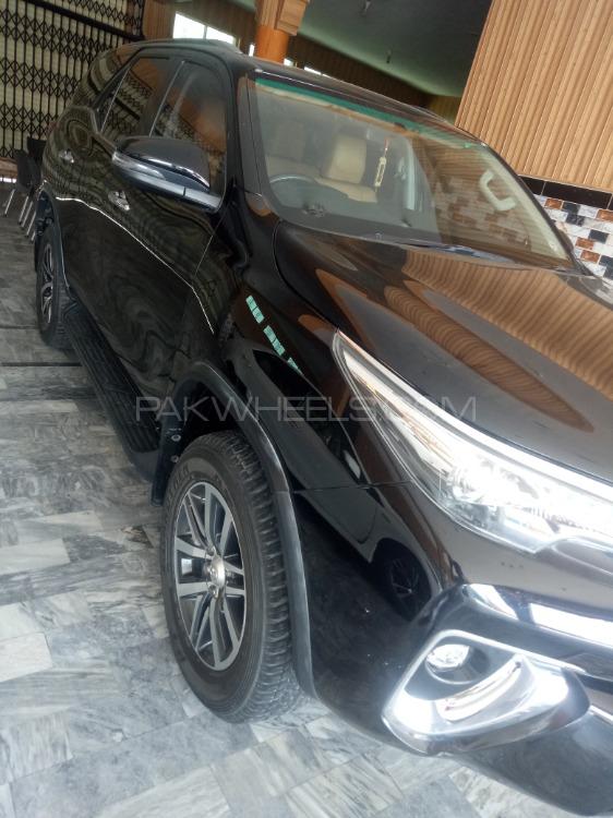 Toyota Fortuner 2018 for Sale in Sargodha Toyota Fortuner 2018 for Sale in Sargodha Image-6