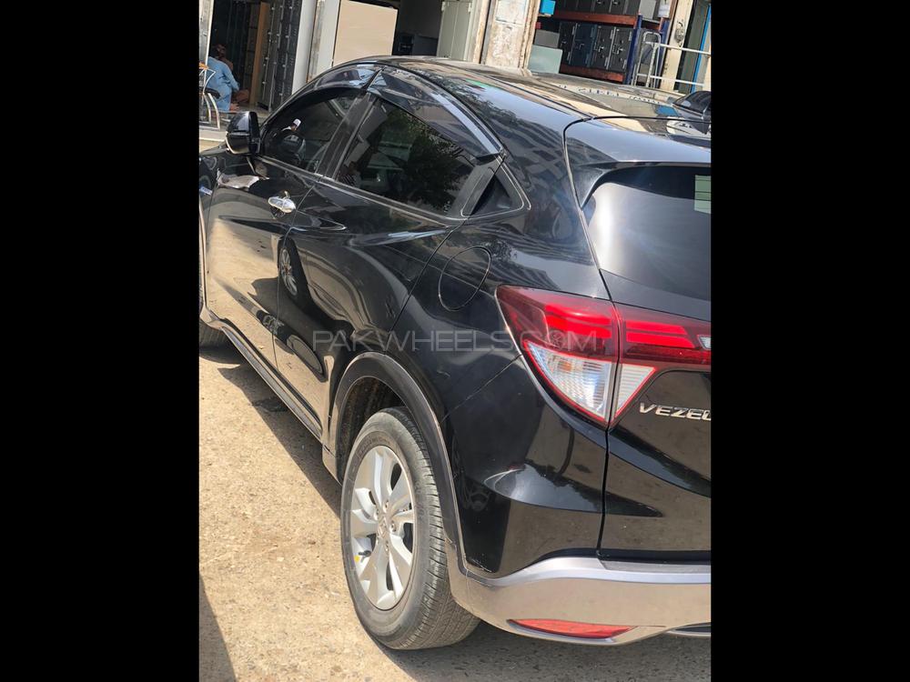 Honda Vezel 2014 for Sale in Karachi Honda Vezel 2014 for Sale in Karachi Image-4