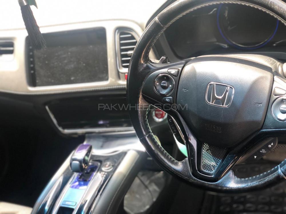 Honda Vezel 2014 for Sale in Karachi Honda Vezel 2014 for Sale in Karachi Image-9