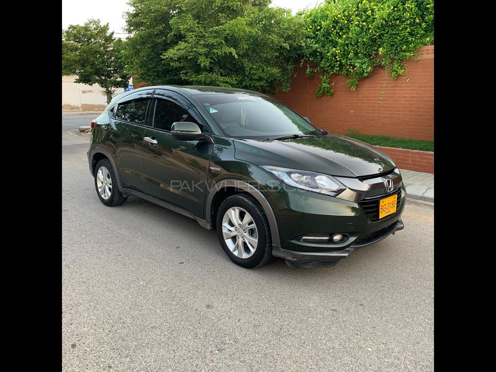 Honda Vezel 2017 for Sale in Karachi Image-1