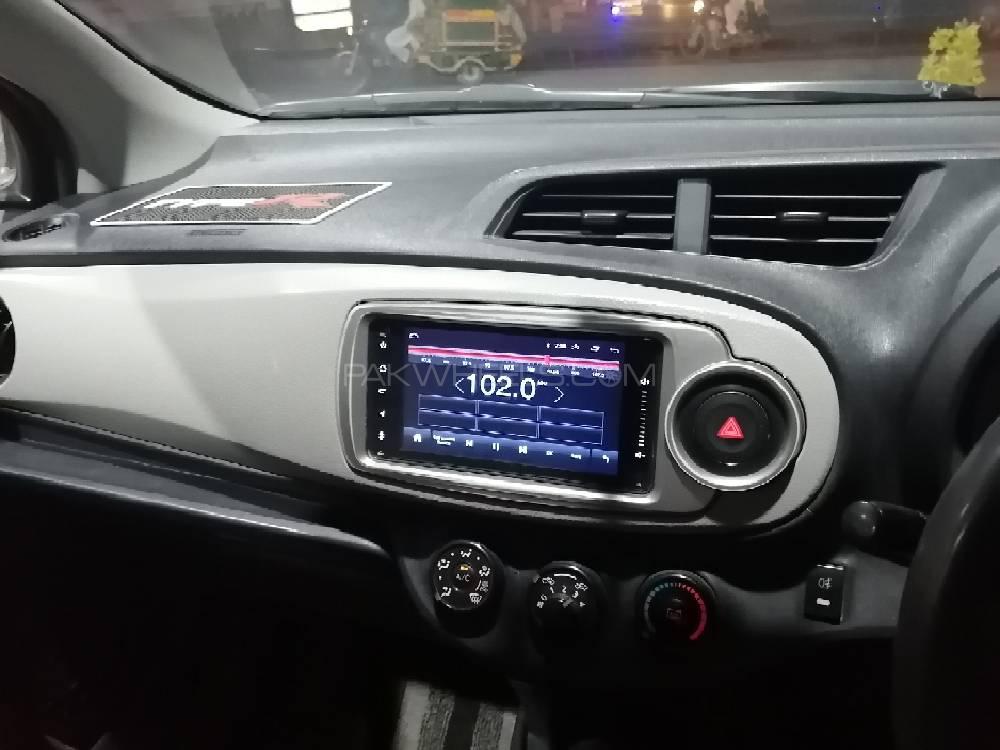 Toyota Vitz 2014 for Sale in Sahiwal Toyota Vitz 2014 for Sale in Sahiwal Image-9