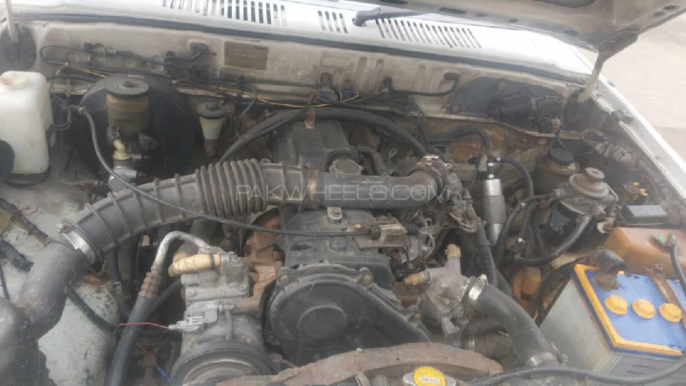مازدا بی 2200 1992 for Sale in صادق آباد مازدا بی 2200 1992 for Sale in صادق آباد Image-7