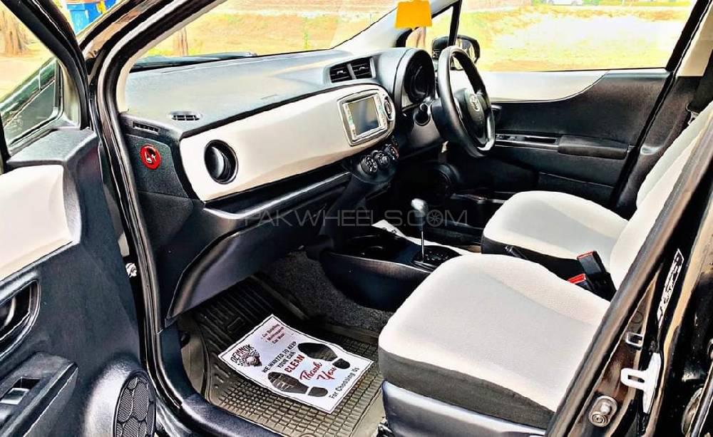 Toyota Vitz 2011 for Sale in Lahore Toyota Vitz 2011 for Sale in Lahore Image-8