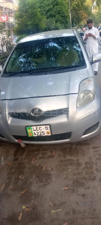 Toyota Vitz 2008 for Sale in Mardan Image-1