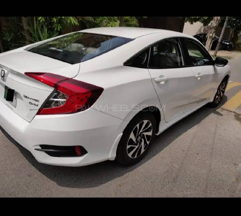 Honda Civic 2017 for Sale in Peshawar Honda Civic 2017 for Sale in Peshawar Image-4