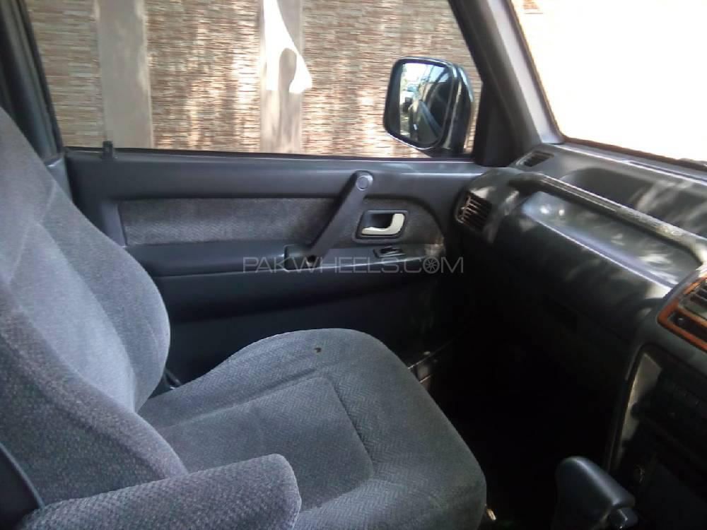 Mitsubishi Pajero 1995 for Sale in Karachi Image-1