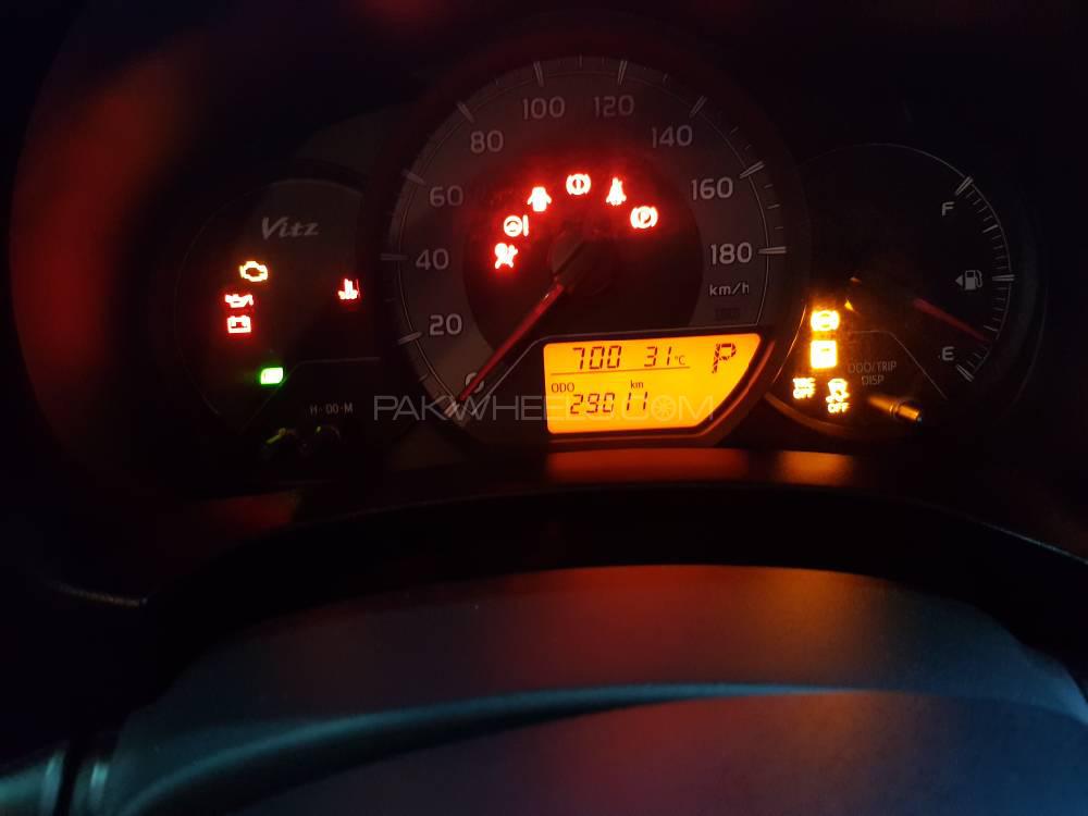 Toyota Vitz 2015 for Sale in Sialkot Toyota Vitz 2015 for Sale in Sialkot Image-4
