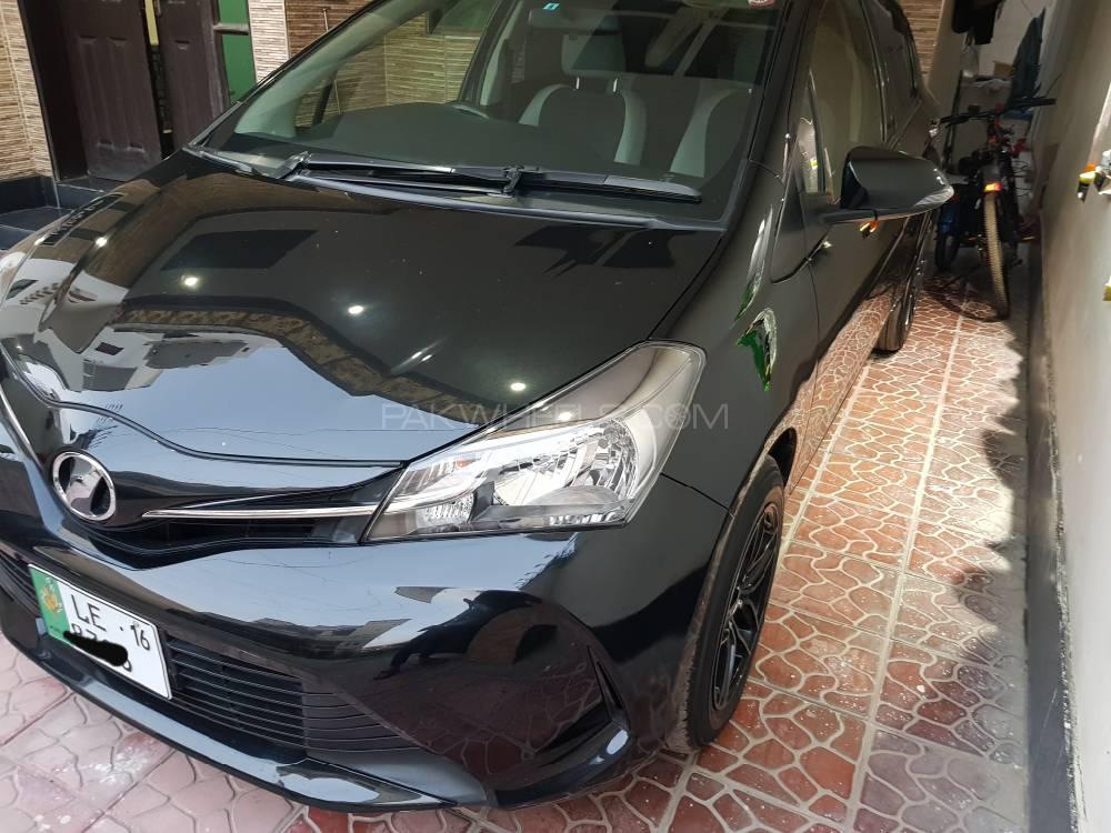 Toyota Vitz 2015 for Sale in Sialkot Toyota Vitz 2015 for Sale in Sialkot Image-5