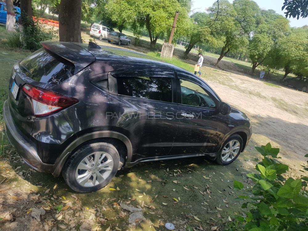 Honda Vezel 2014 for Sale in Lahore Honda Vezel 2014 for Sale in Lahore Image-2