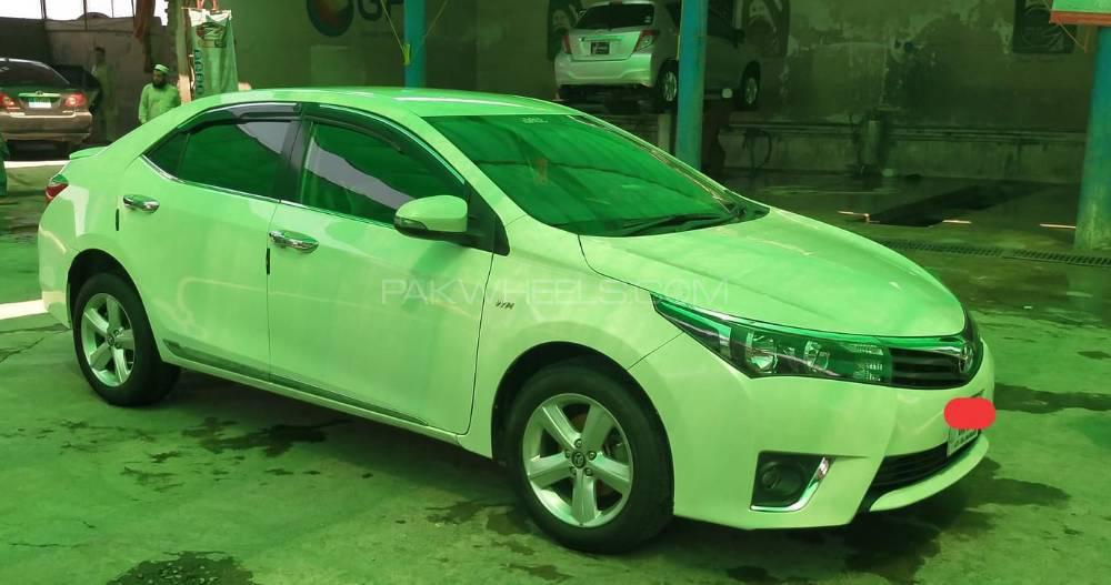 Toyota Corolla 2015 for Sale in Peshawar Image-1