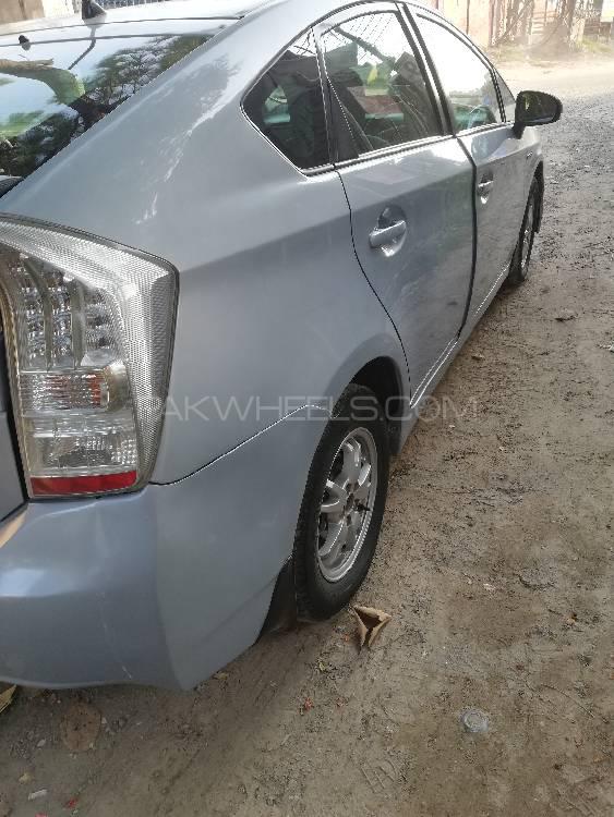 Toyota Prius 2014 for Sale in Lahore Toyota Prius 2014 for Sale in Lahore Image-16