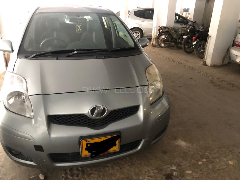 Toyota Vitz 2009 for Sale in Karachi Image-1