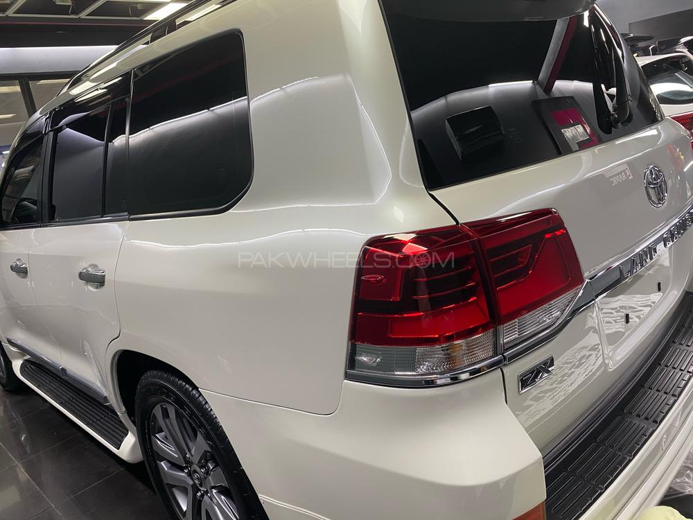 Toyota Land Cruiser 2011 for Sale in Karachi Toyota Land Cruiser 2011 for Sale in Karachi Image-17