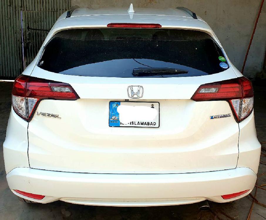 Honda Vezel 2015 for Sale in Peshawar Honda Vezel 2015 for Sale in Peshawar Image-11