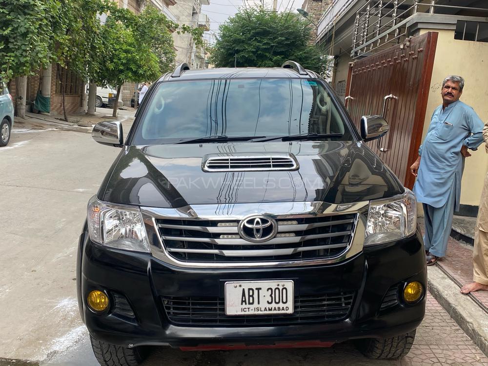Toyota Hilux 2012 for Sale in Islamabad Toyota Hilux 2012 for Sale in Islamabad Image-2
