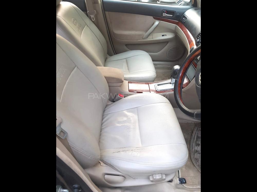 Toyota Premio 2002 for Sale in Lahore Image-1
