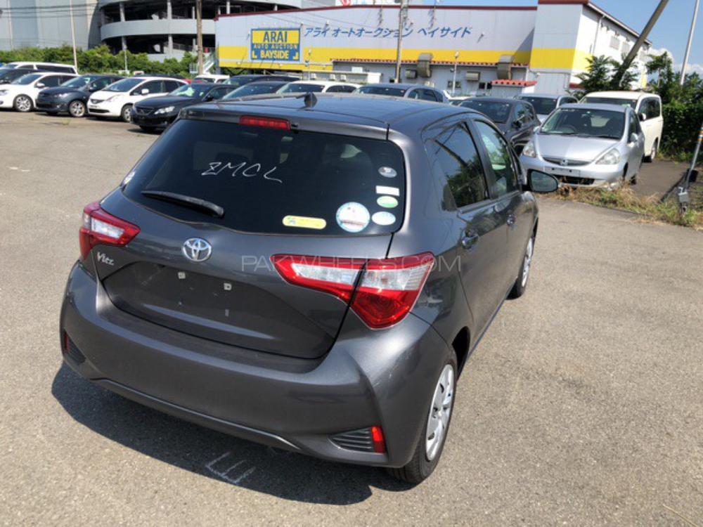 Toyota Vitz 2017 for Sale in Sahiwal Toyota Vitz 2017 for Sale in Sahiwal Image-4