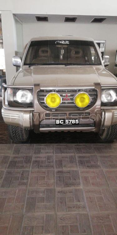 Mitsubishi Pajero 1992 for Sale in Peshawar Image-1