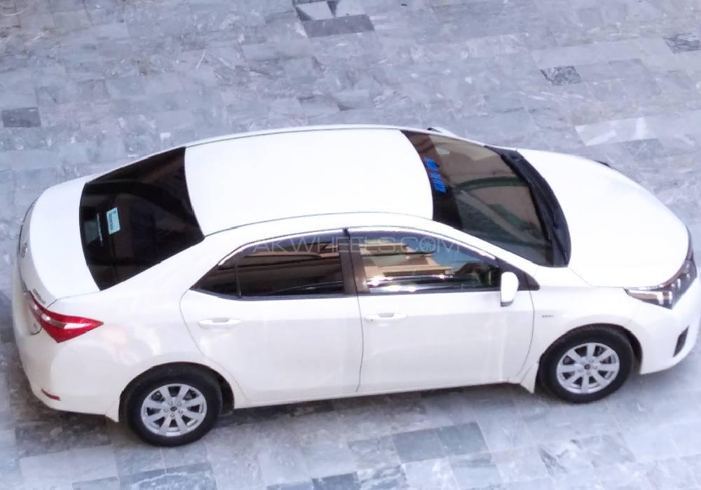 Toyota Corolla 2017 for Sale in Peshawar Image-1
