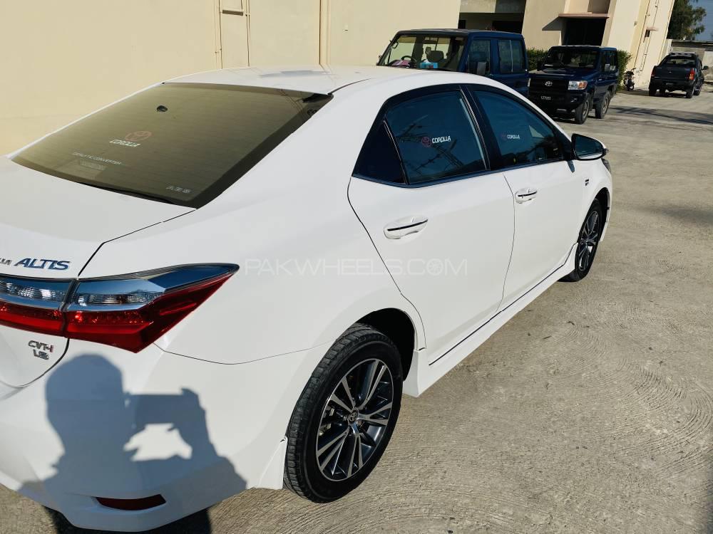 Toyota Corolla 2017 for Sale in Chakwal Toyota Corolla 2017 for Sale in Chakwal Image-2