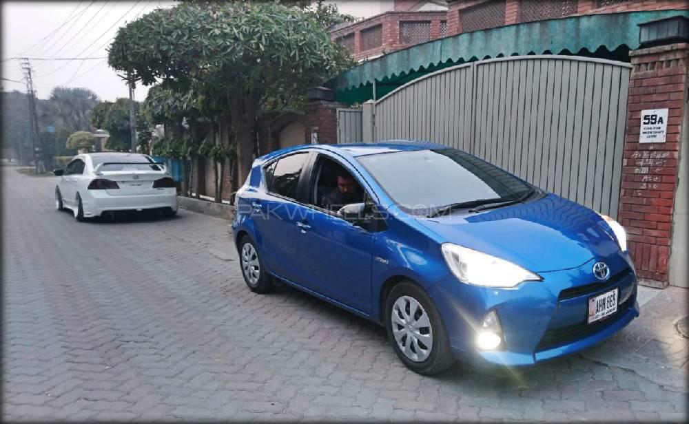 Toyota Aqua 2012 for Sale in Sialkot Image-1