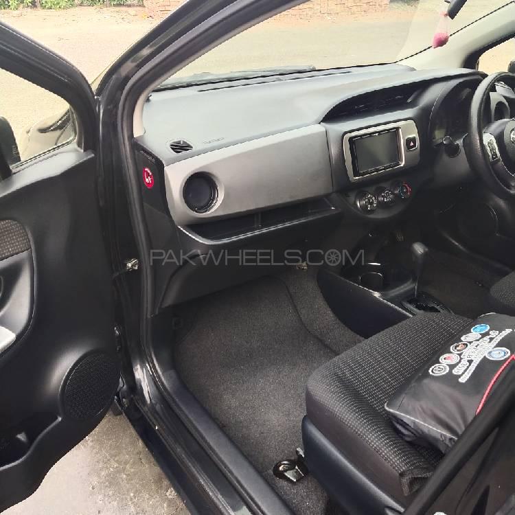 Toyota Vitz 2015 for Sale in Faisalabad Toyota Vitz 2015 for Sale in Faisalabad Image-7