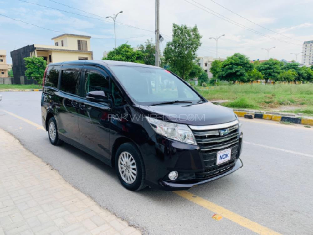 Toyota Noah 2014 for Sale in Islamabad Image-1
