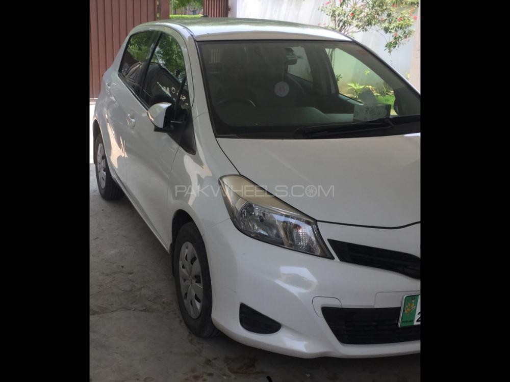 Toyota Vitz 2013 for Sale in Lahore Image-1