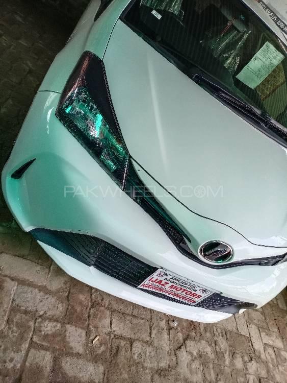 Toyota Vitz 2016 for Sale in Sahiwal Image-1