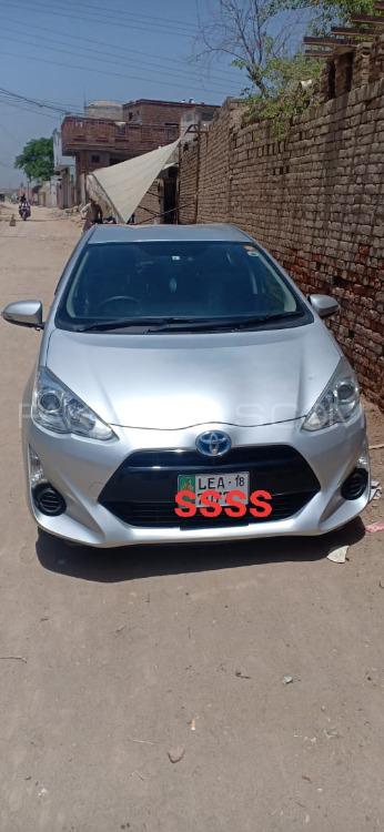 Toyota Aqua 2015 for Sale in Taunsa sharif Image-1