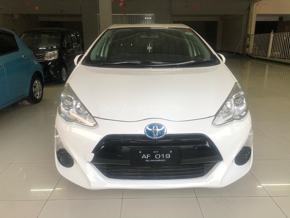 Toyota Aqua 2016 for Sale in Peshawar Image-1