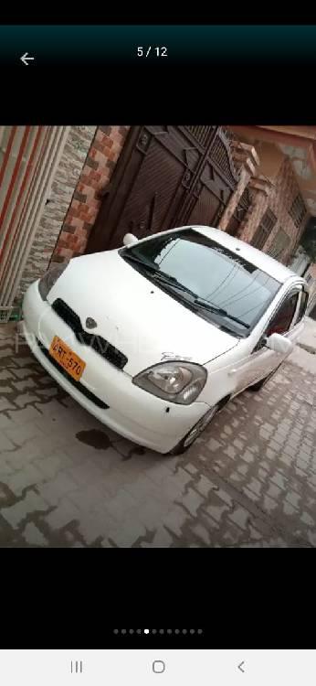 Toyota Vitz 2000 for Sale in Quetta Image-1