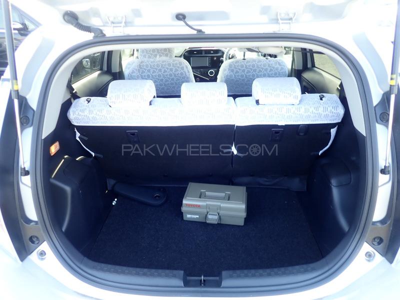 Toyota Aqua 2018 for Sale in Peshawar Toyota Aqua 2018 for Sale in Peshawar Image-11