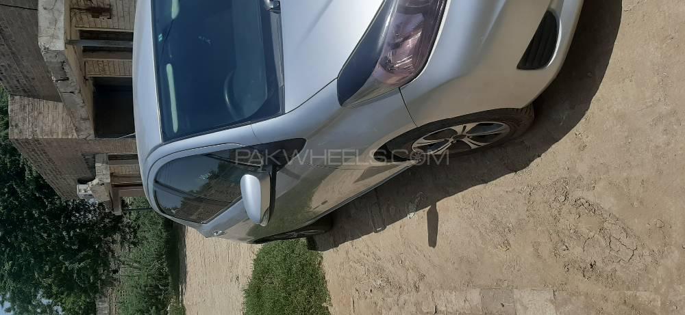 Toyota Vitz 2011 for Sale in D.G.Khan Image-1