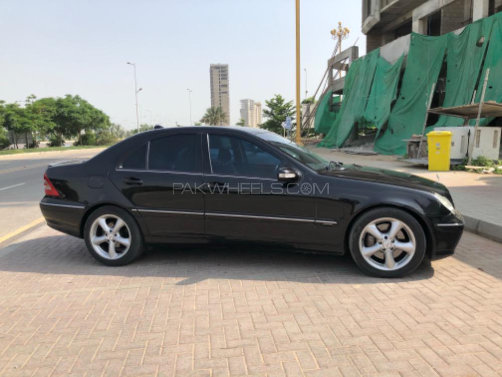 Mercedes Benz C Class - 2003  Mercedes Benz C Class - 2003  Image-4