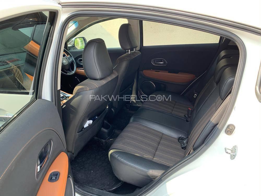 Honda Vezel 2015 for Sale in Faisalabad Honda Vezel 2015 for Sale in Faisalabad Image-7