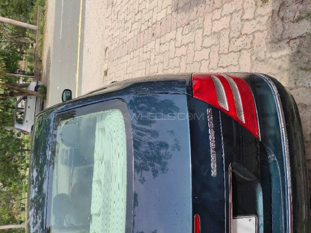Mercedes Benz E Class 2003 for Sale in Lahore Mercedes Benz E Class 2003 for Sale in Lahore Image-3