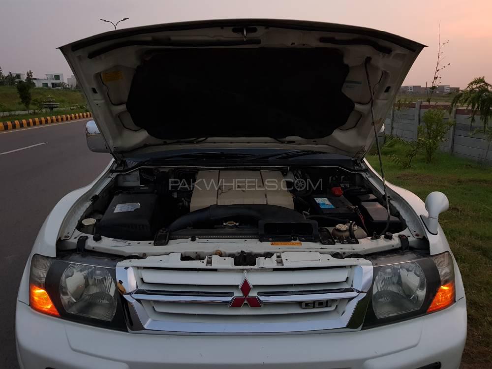 Mitsubishi Pajero 2000 for Sale in Islamabad Mitsubishi Pajero 2000 for Sale in Islamabad Image-15