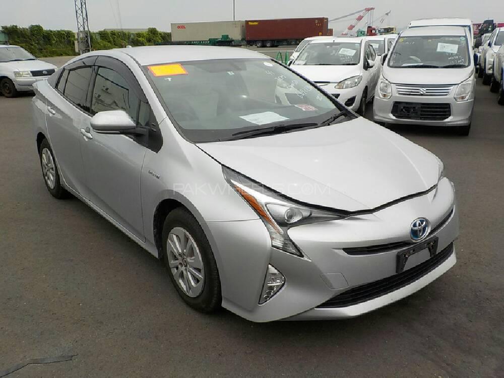 Toyota Prius 2017 for Sale in Peshawar Image-1