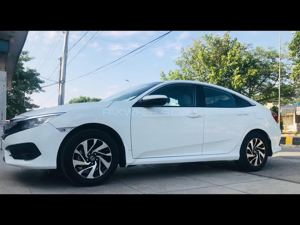 Honda Civic 2018 for Sale in Lahore Honda Civic 2018 for Sale in Lahore Image-3