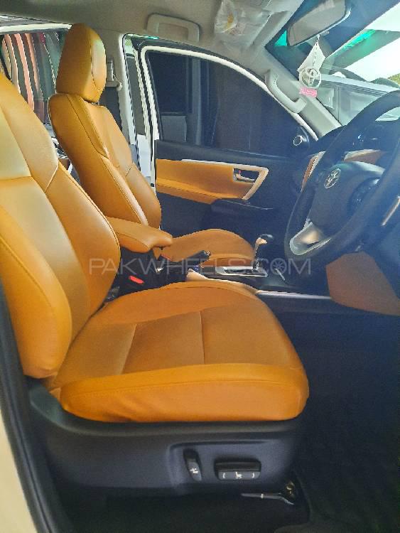 Toyota Fortuner 2017 for Sale in Gujranwala Toyota Fortuner 2017 for Sale in Gujranwala Image-10