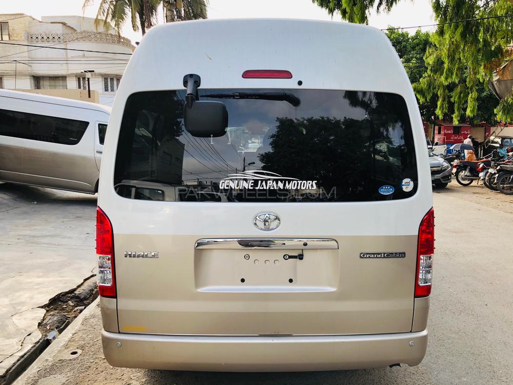 Toyota Hiace 2018 for Sale in Karachi Toyota Hiace 2018 for Sale in Karachi Image-3