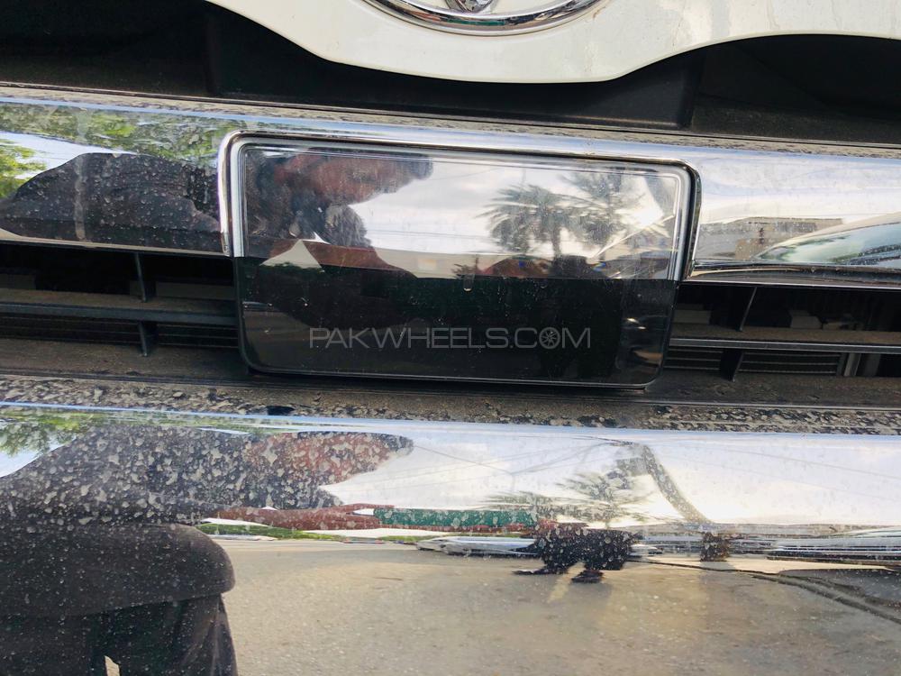 Toyota Hiace 2018 for Sale in Karachi Toyota Hiace 2018 for Sale in Karachi Image-7
