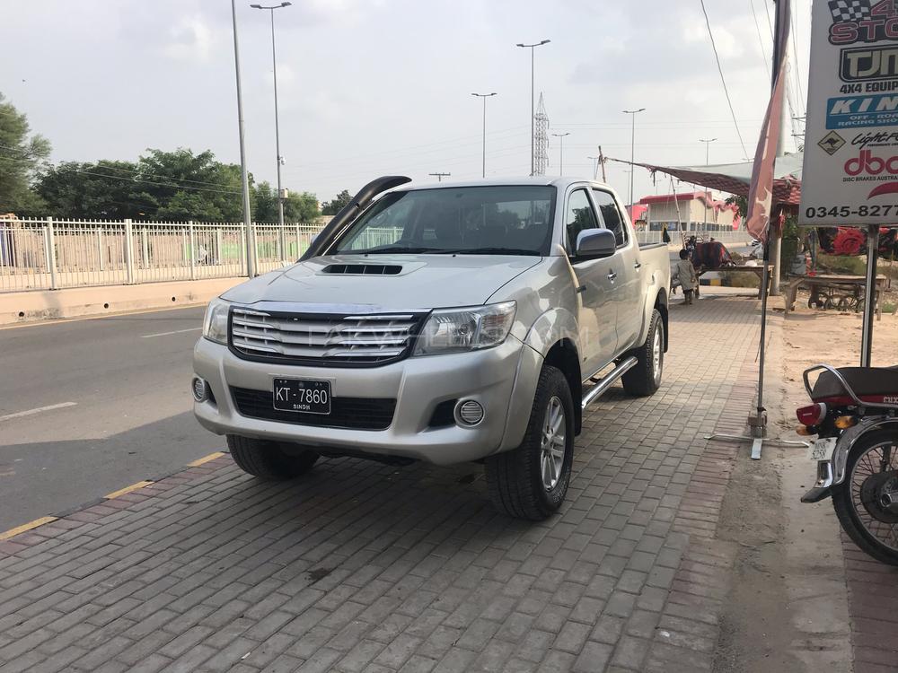 Toyota Hilux 2009 for Sale in Multan Image-1