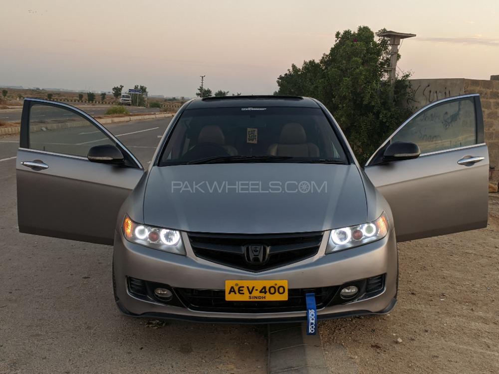 Honda Accord - 2003  Honda Accord - 2003  Image-2