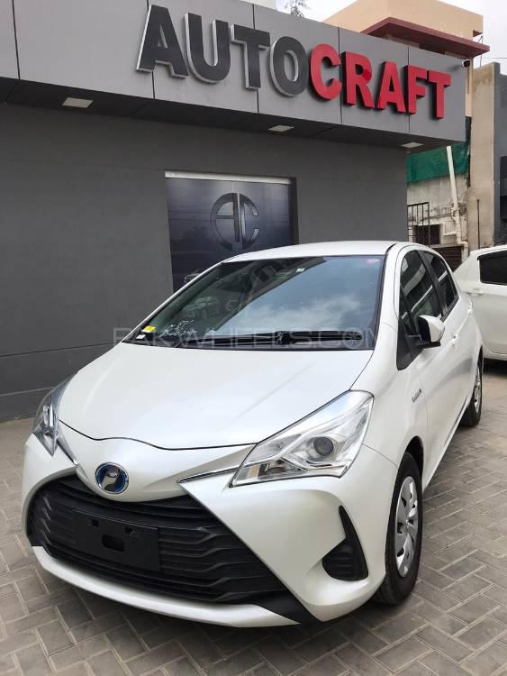 Toyota Vitz 2017 for Sale in Karachi Image-1